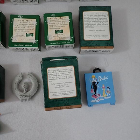 Hallmark Miniature Keepsake Ornaments 31 pcs w/Wood Shadow Box Memory Tree LN - Picture 16 of 16